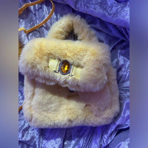 Glamorous yung reaper yellow “Belle” dress & fuzzy matching bag🌹 - Picture 3 of 11